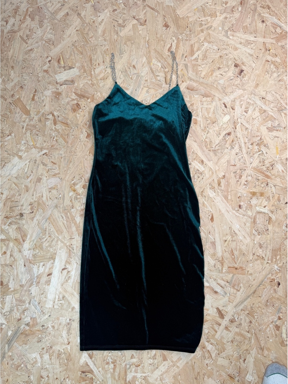 Love J Velvet Bodycon Dress Womens Medium Emerald Green Chain Strap Midi Holiday